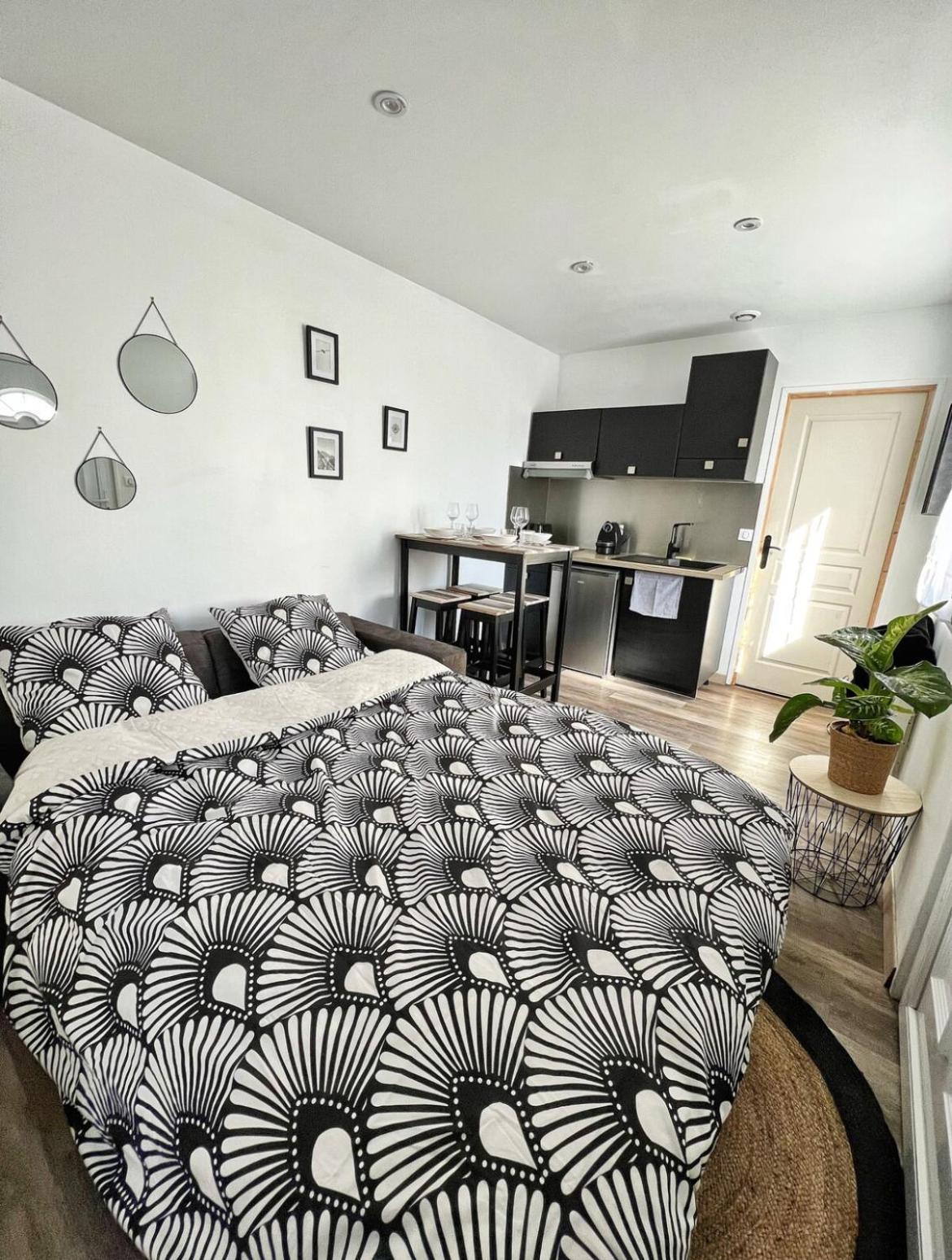 Joli Appartement Avec Parking La Rochelle  Eksteriør billede
